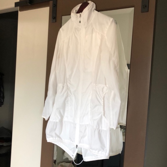 Eddie Bauer Jackets & Blazers - EB whisper weight long topper